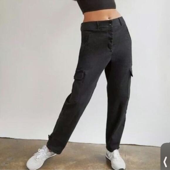 Aritzia’s Wilfred Free Modern Cargo Pant in Black, size 0 NWT - Picture 1 of 15